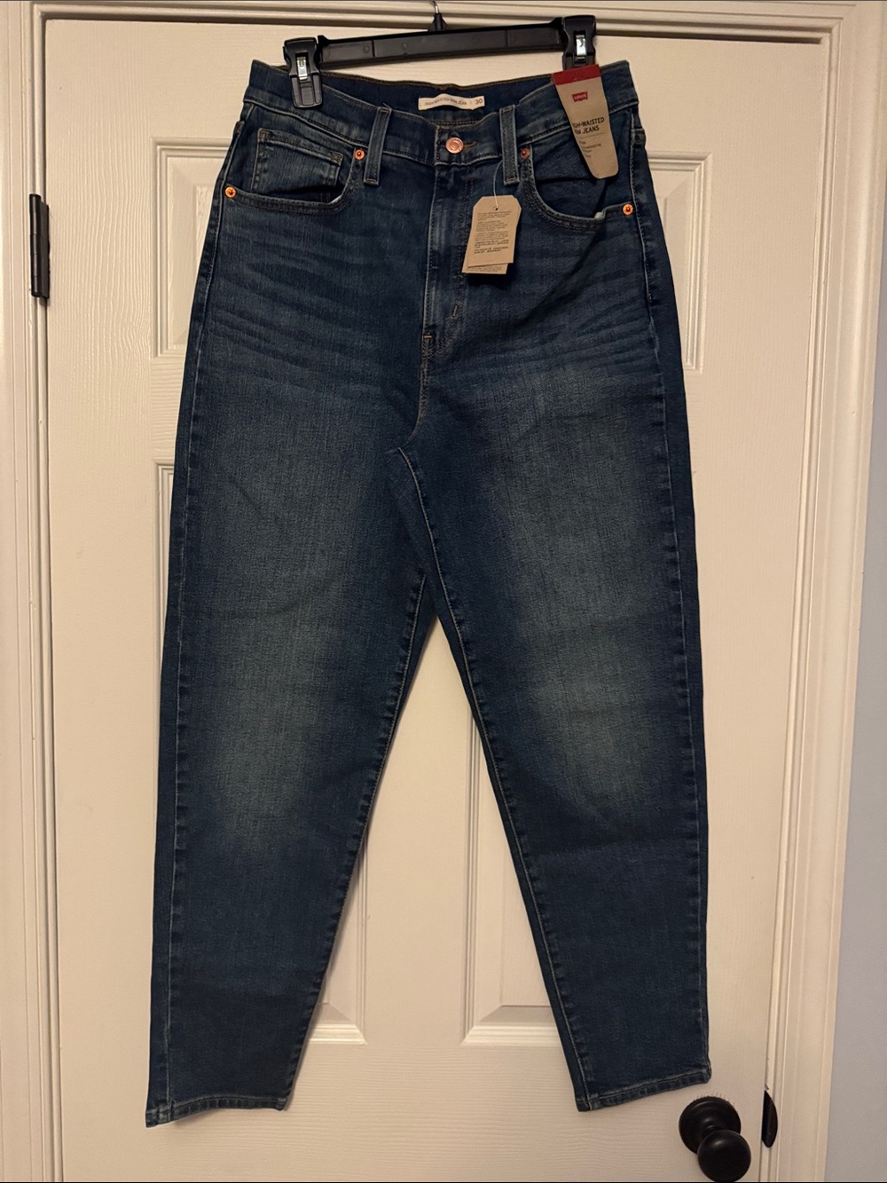 NWT Levi’s High waisted Mom jeans-denim blue in size 30x29-high rise, relaxed